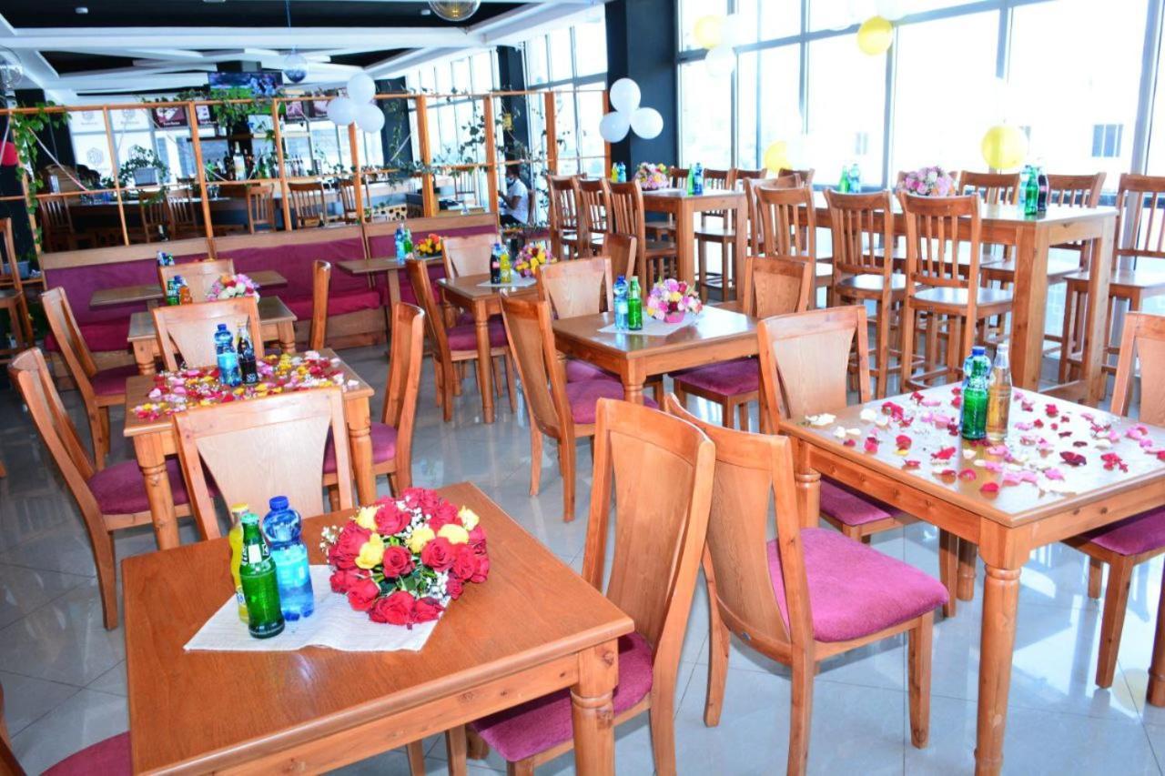 bruhway hotel Addis Abeba Exterior foto
